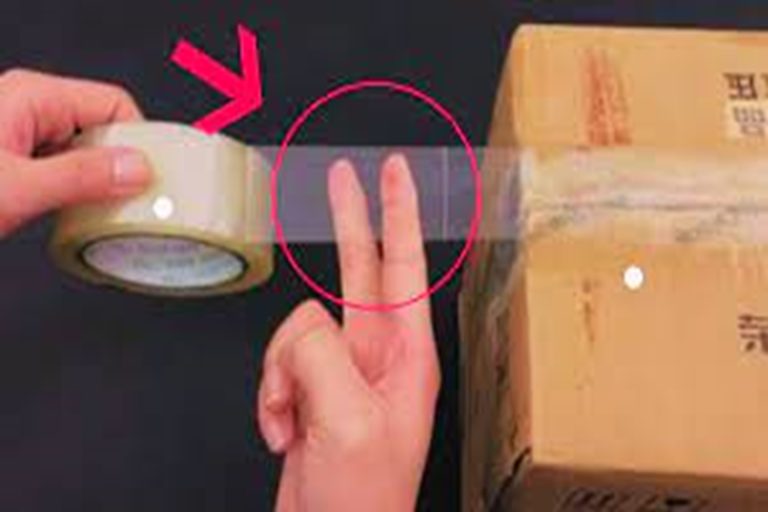 Cách cắt băng dính còn nhanh hơn dùng kéo dùng hai ngón tay Hocala.xyz