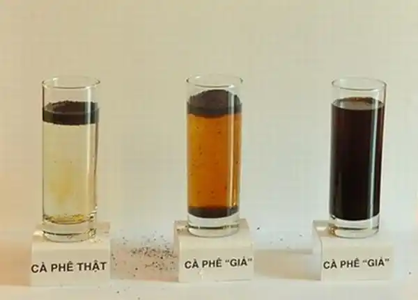 Cách phân biệt cà phê nguyên chất với cà phê trộn tạp chất như đậu nành, bắp,… hocala